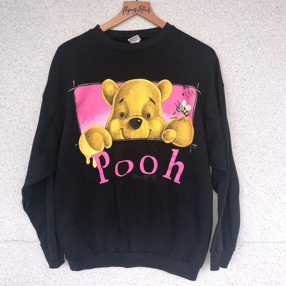 WINNIE THE POOH | Graphic Crewneck Sweatshirt